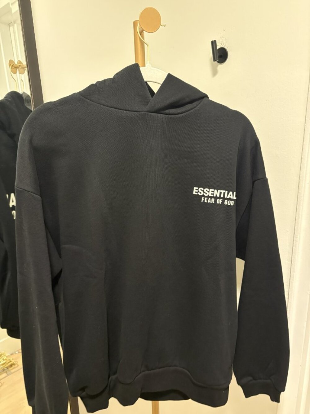 Essentials Fear of God hoodie size xs. new with tags.